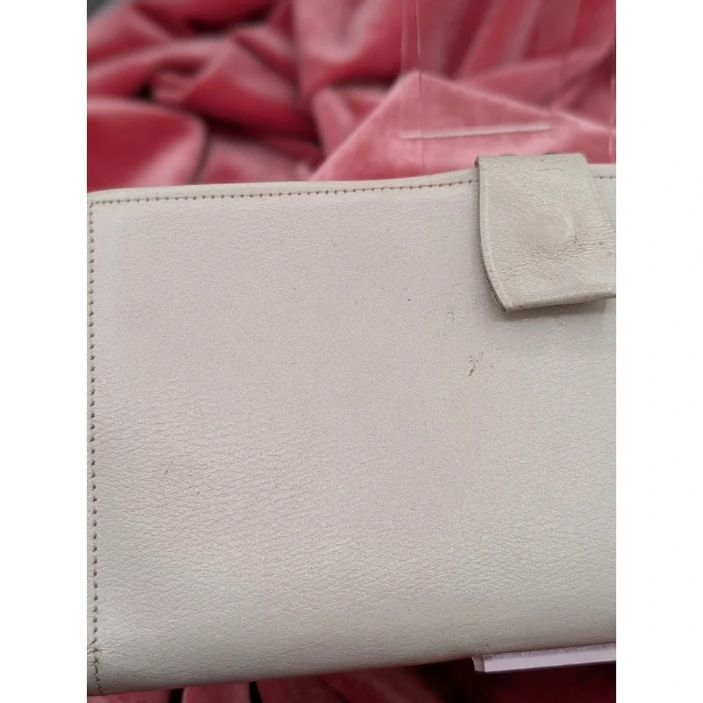 Princess Gardner Off White Cowhide Leather Wallet Red Rose Embroidered Clutch
